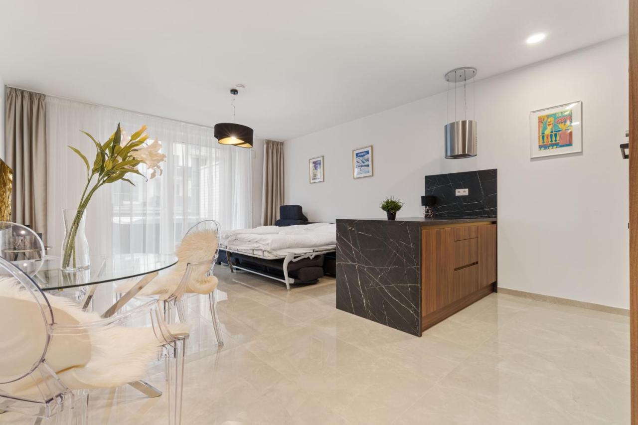 Apartmán Lam Jegeho Alej - Jacuzzi - Free Parking Bratislava Exteriér fotografie