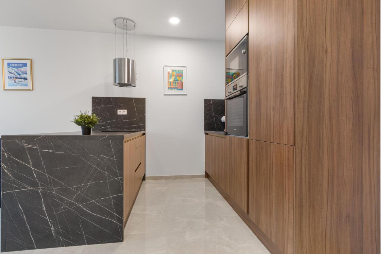 Apartmán Lam Jegeho Alej - Jacuzzi - Free Parking Bratislava Exteriér fotografie